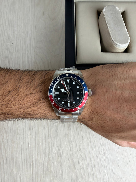 TUDOR BLACK BAY PRATA PEPSI 41M