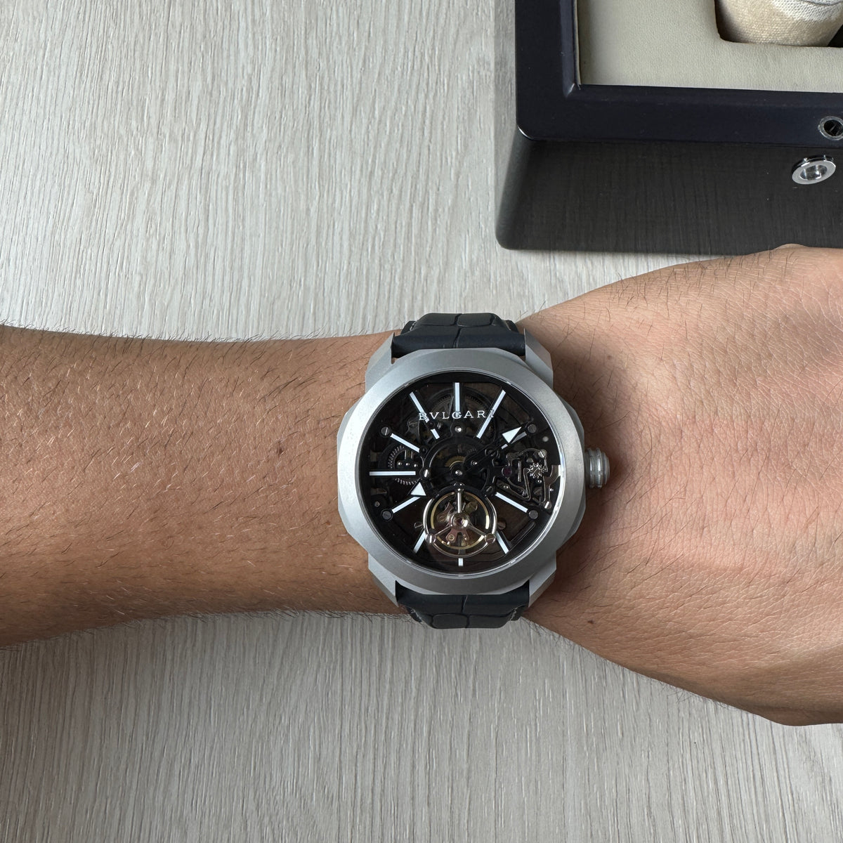 BVLGARI OCTO ROMA PRATA 44MM