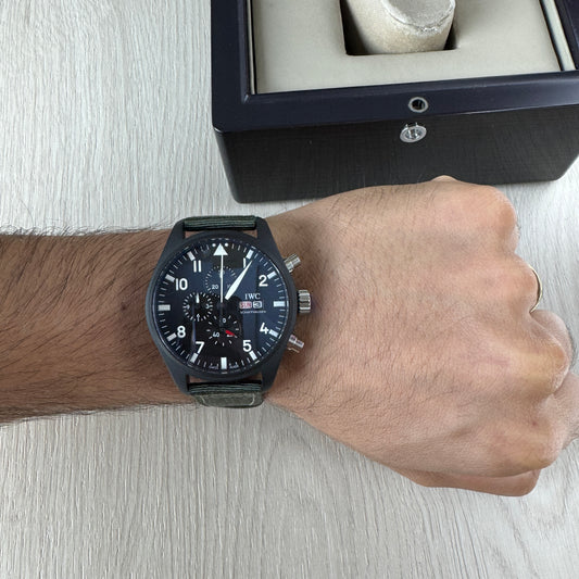 IWC PILOT TOP GUN PRETO  44M