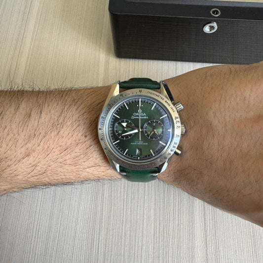 OMEGA SPEEDMASTER PRATA COURO VERDE 44MM