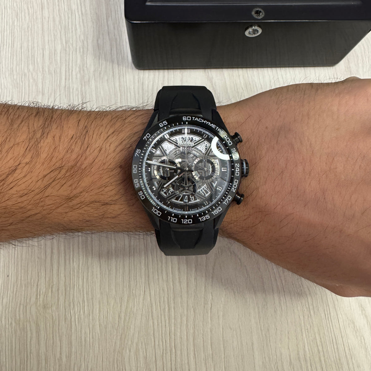 TAG HEUER CARRERA PRETO 44MM