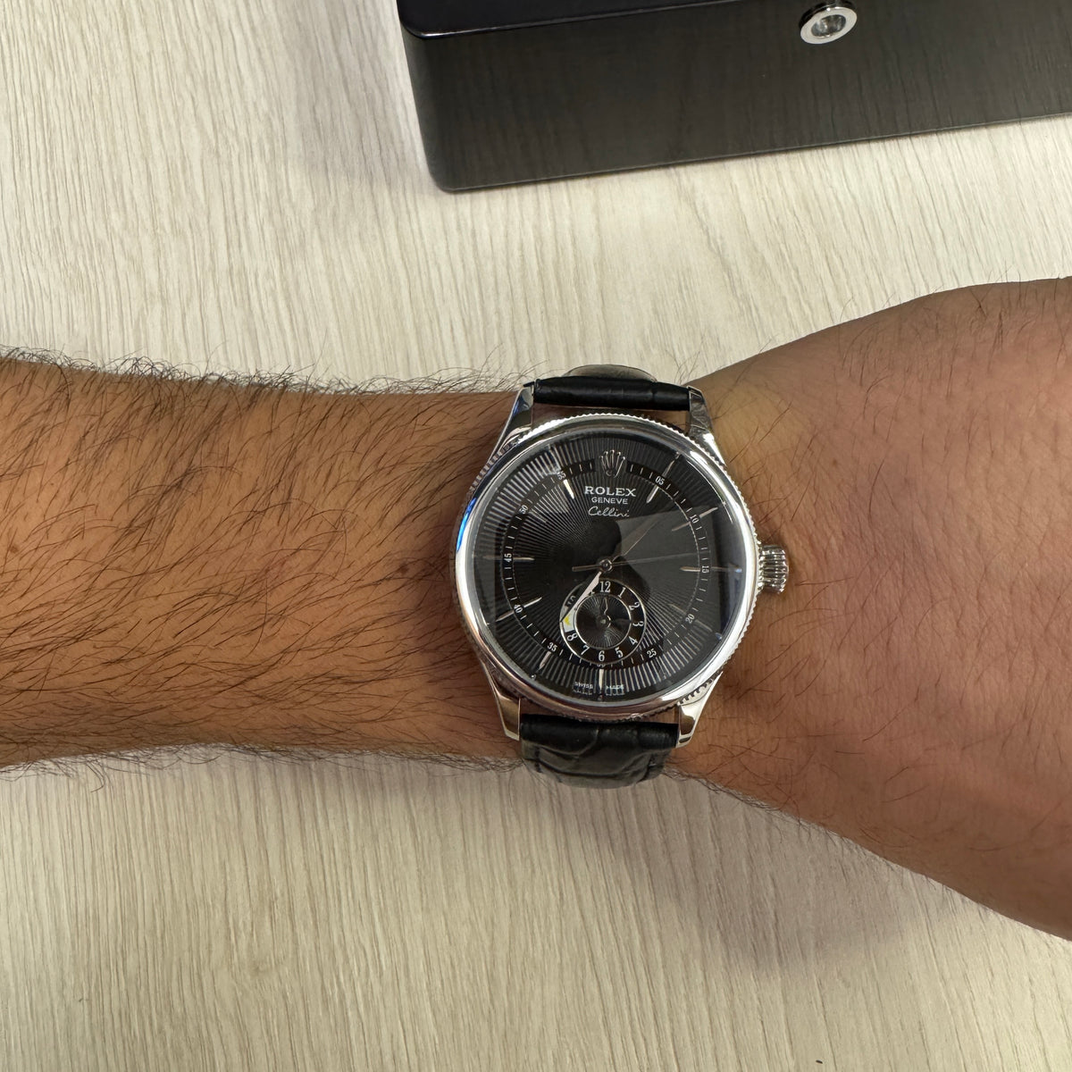 ROLEX CELLINI PRATA PRETO COURO 40MM