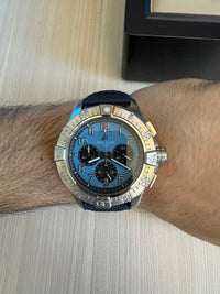 BREITLING AVENGER B01 PRATAAZUL 44MM