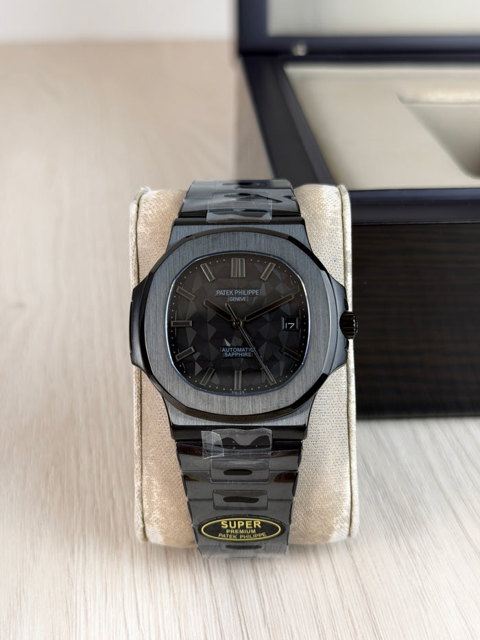 PATEK PHILIPPE NAUTILUS PRETO  40MM