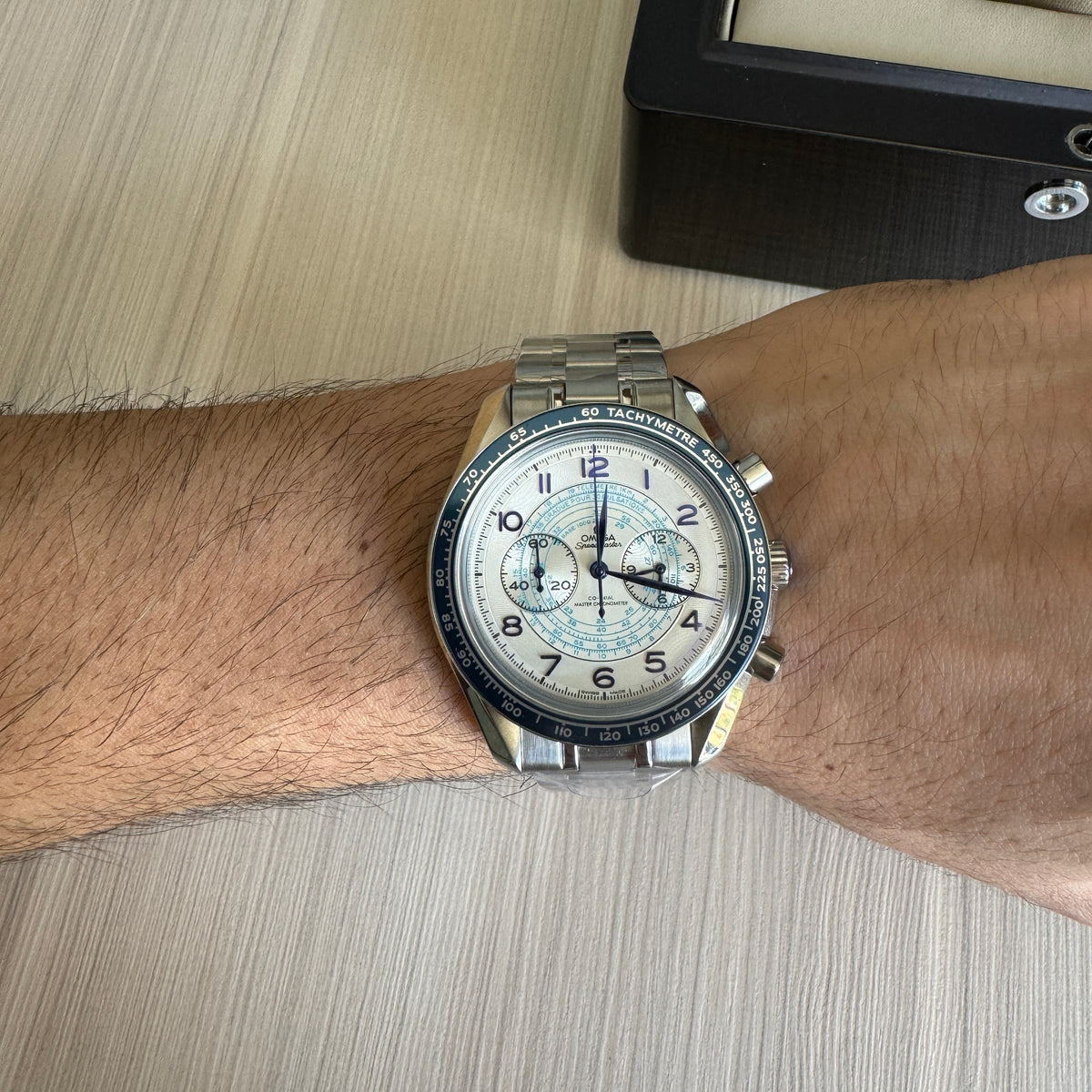 OMEGA SPEEDMASTER PRATA 44MM