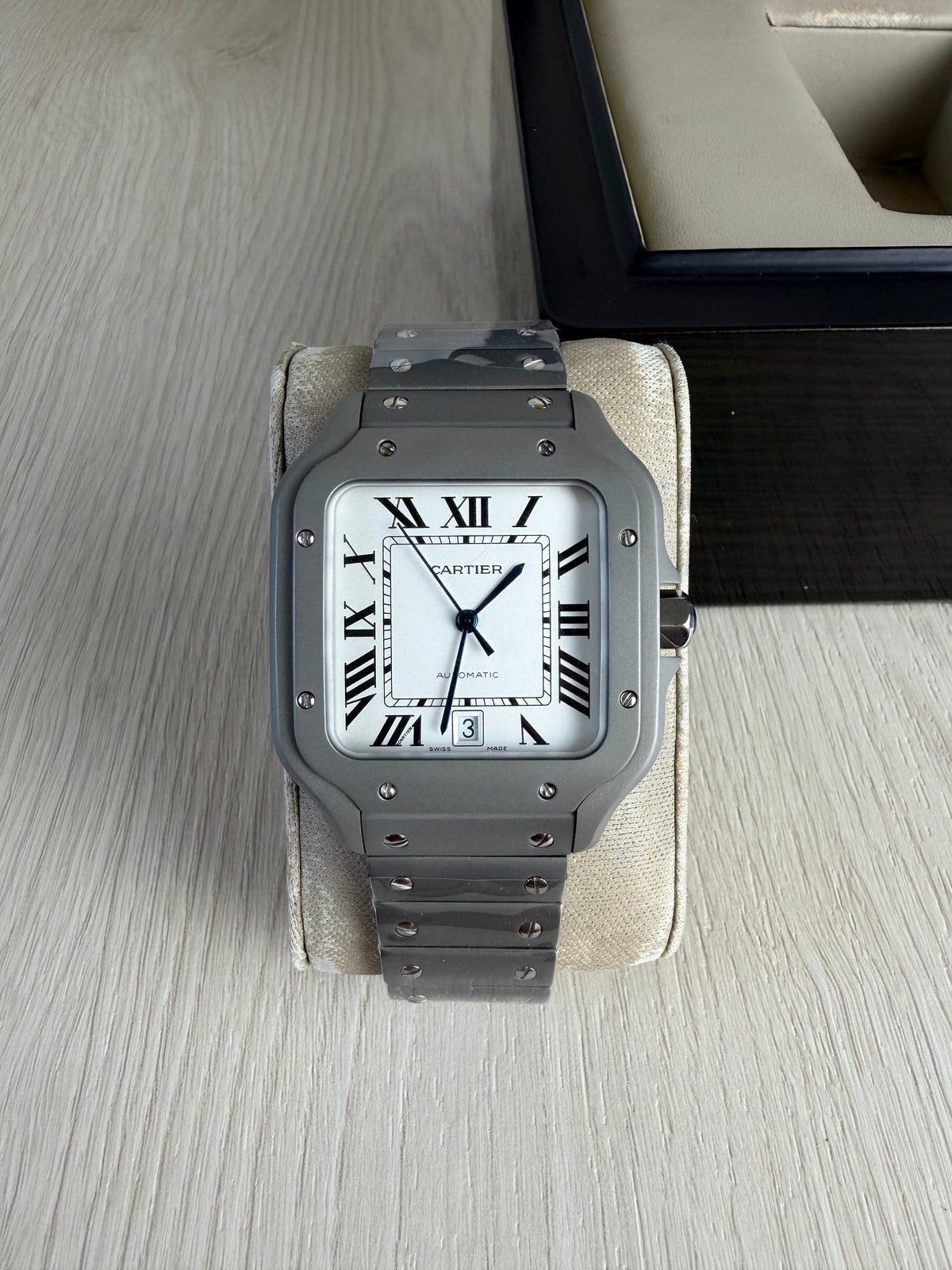 CARTIER SANTOS CINZA 40MM X 47MM