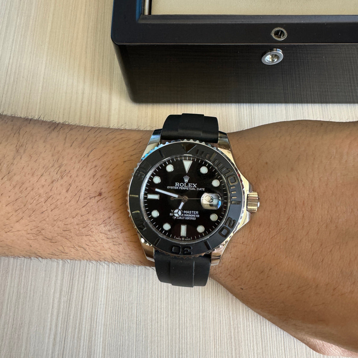 ROLEX YACHT MASTER PRATA BORRACHA 42MM