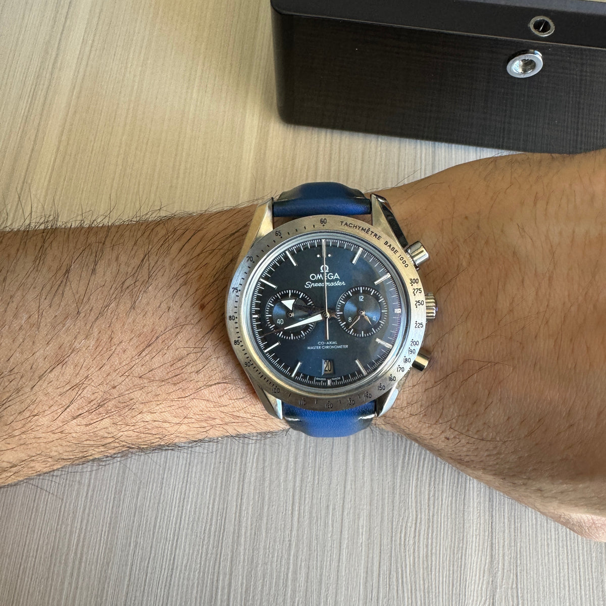 OMEGA SPEEDMASTER PRATA COURO AZUL 44MM