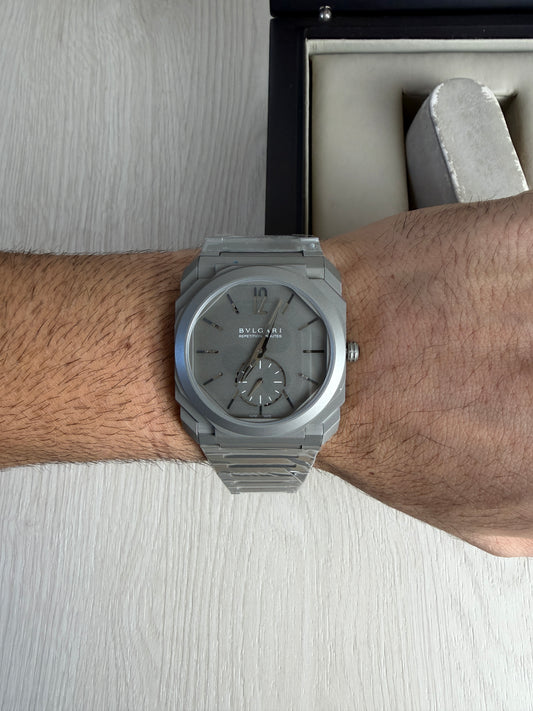 BVLGARI OCTO FINISSIMO CINZA AUTOMATICO 40MM