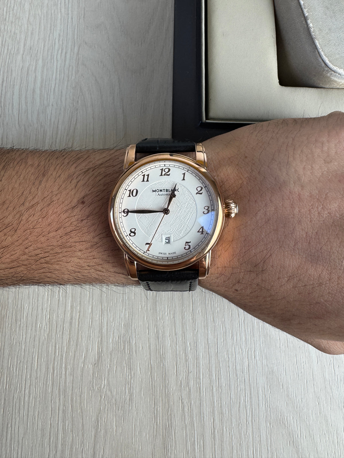 MONT BLANC ROSE COURO AUTOMÁTICO 42MM