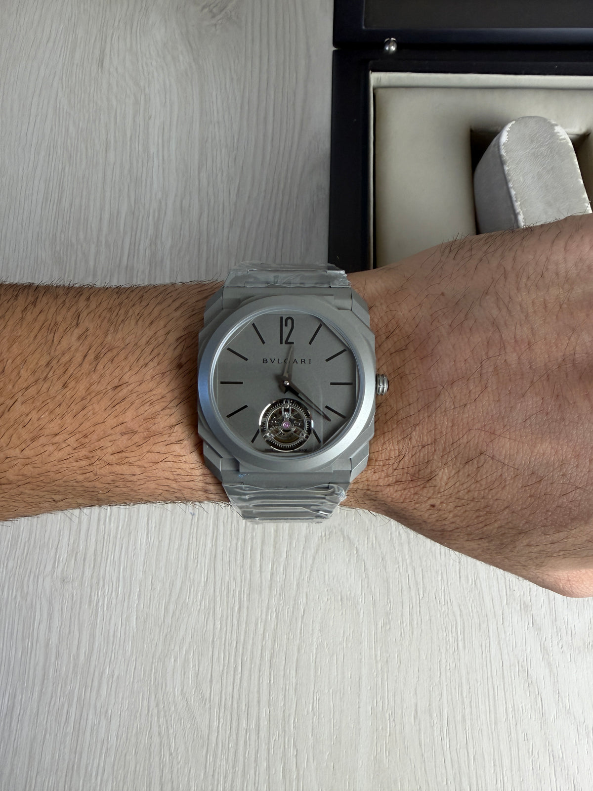 BVLGARI OCTO FINISSIMO CINZA AUTOMATICO 40MM