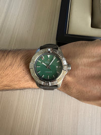 BREITLING AVENGER PRATA VERDE NYLON 44MM