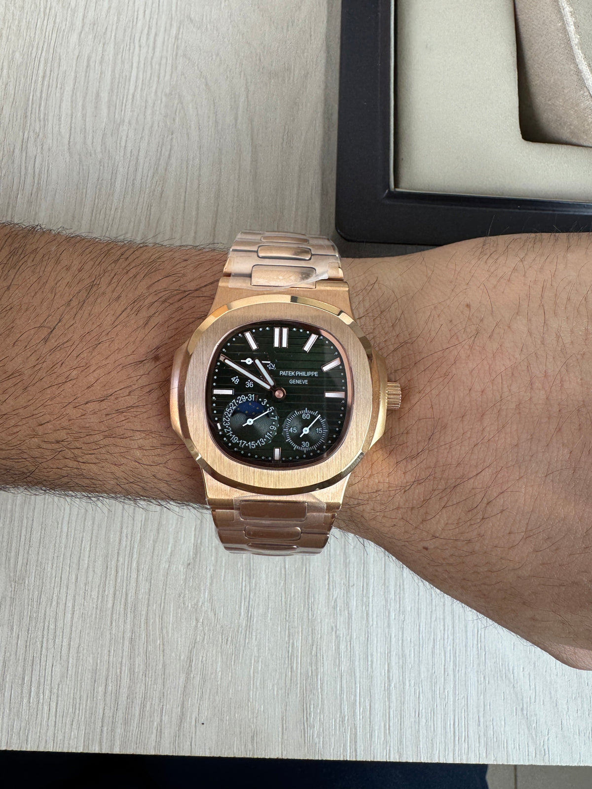 PATEK PHILIPPE NAUTILUS ROSE VERDE 40MM