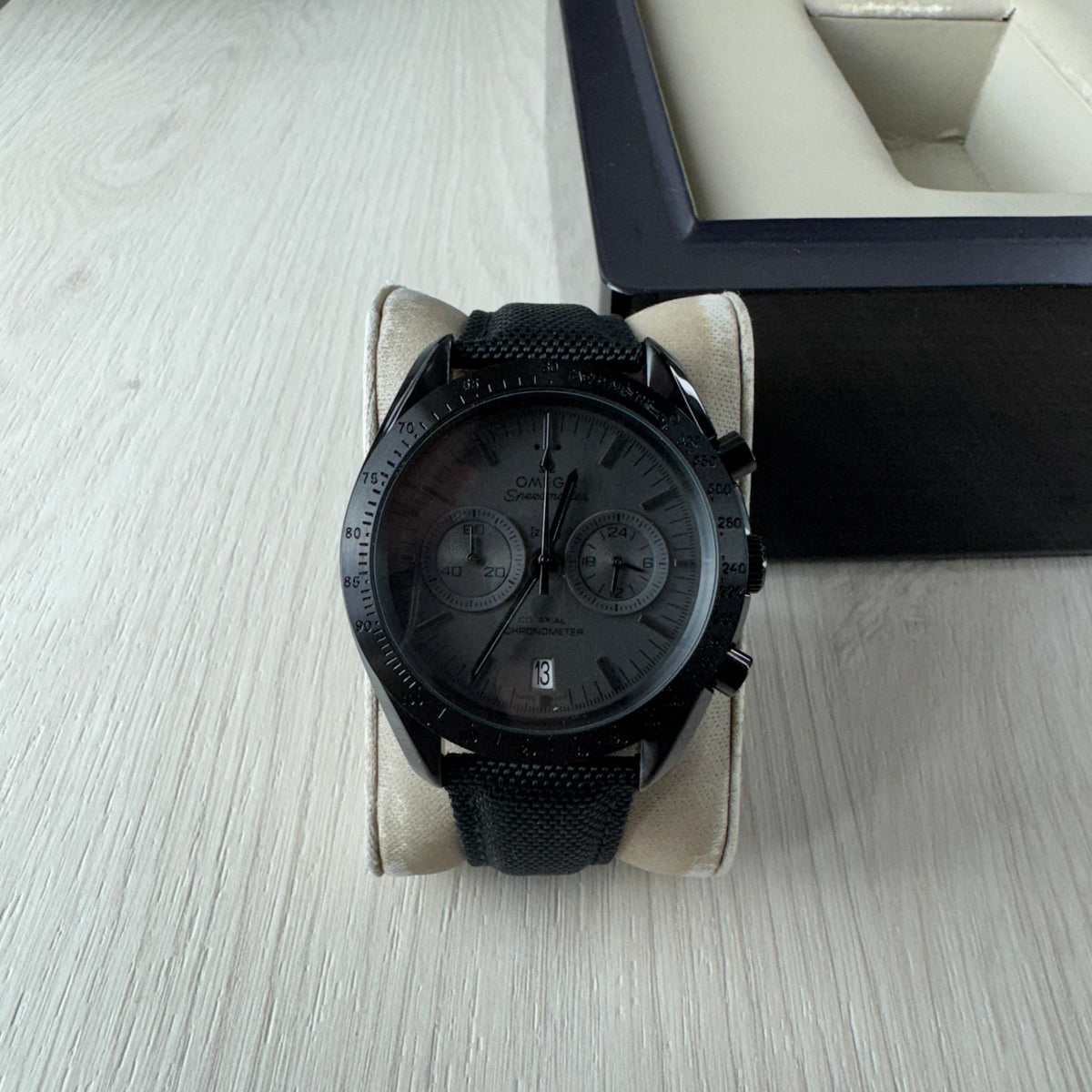 OMEGA SPEEDMASTER PRETO NYLON 44MM