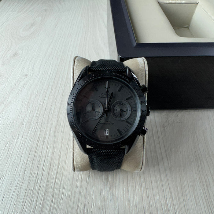 OMEGA SPEEDMASTER PRETO NYLON 44MM