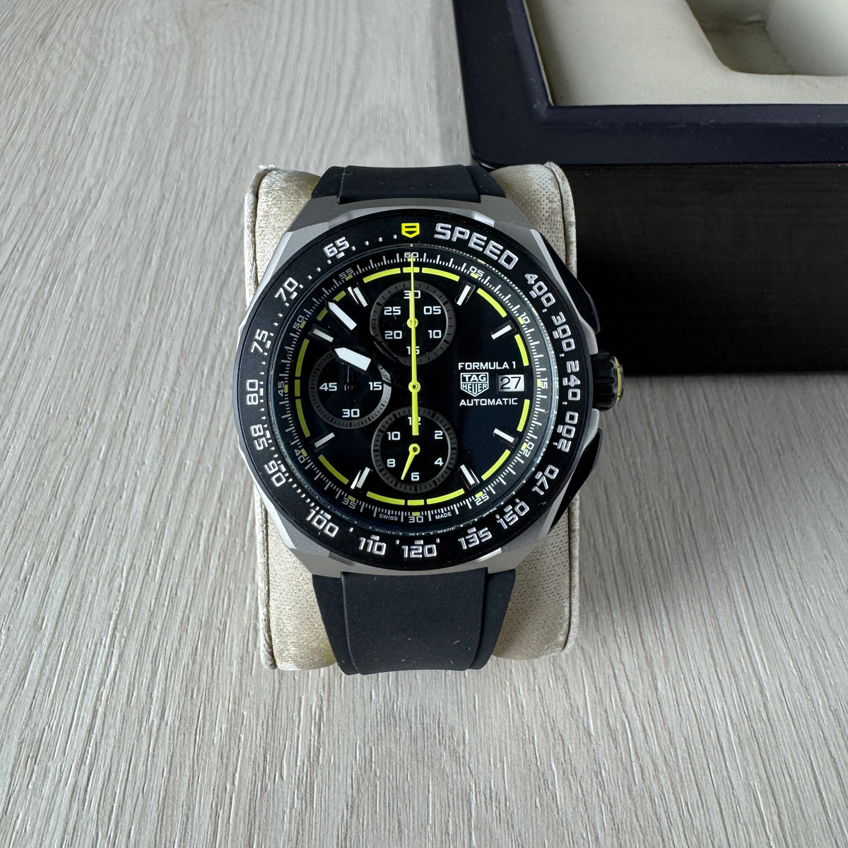 TAG HEUER F1 FORMULA 1 ORACLE RED BULL CINZA AMARELO 43MM