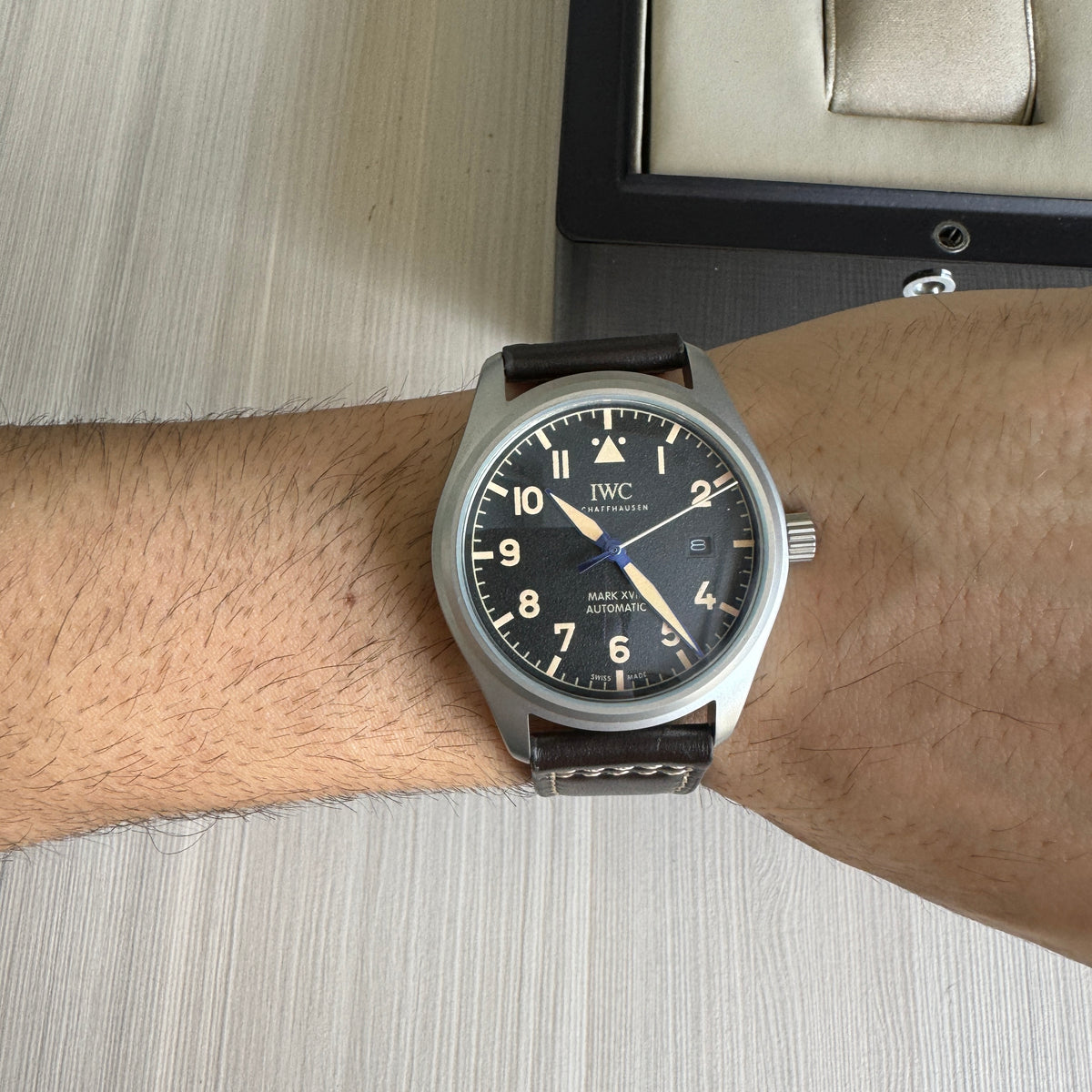 IWC MARK XVIII CINZA COURO AUTOMÁTICO 41MM