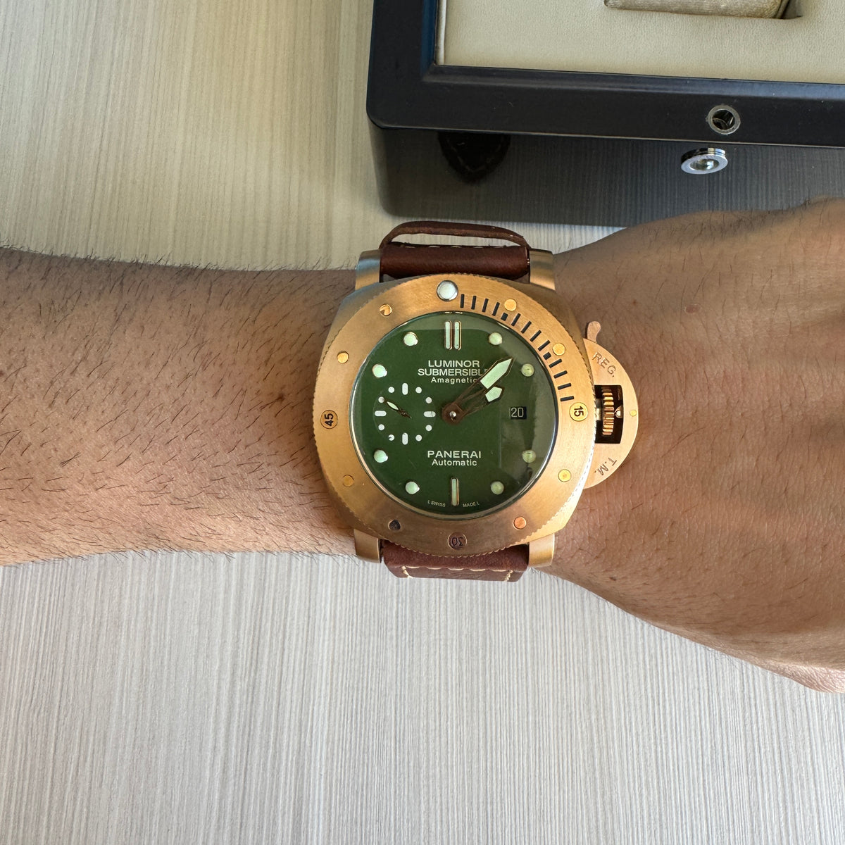 PANERAI SUBMERSIBLE AMAGNETIC ROSE VERDE COURO 46MM