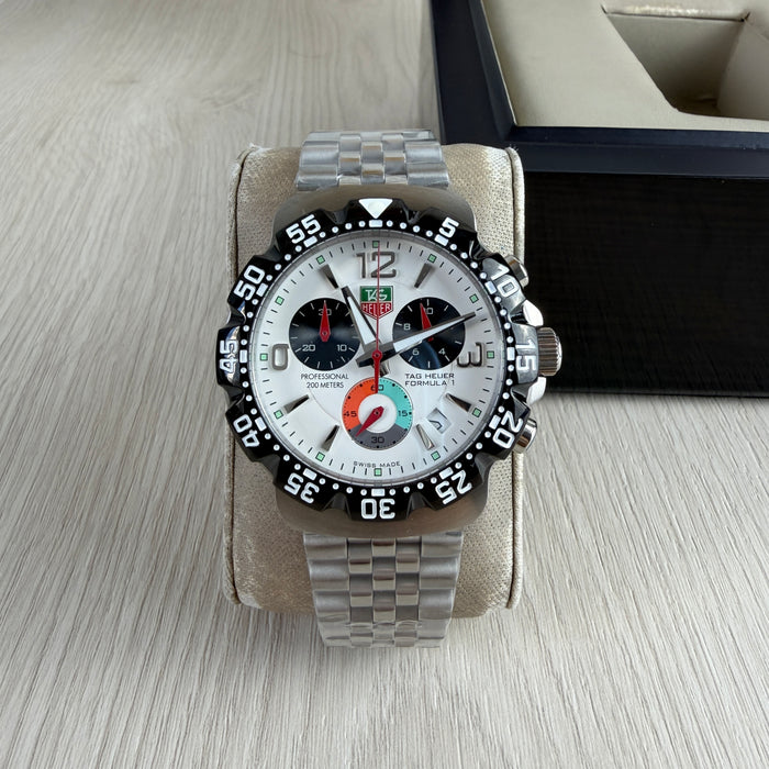 TAG HEUER F1 FORMULA 1 PRATA BRANCO 44MM