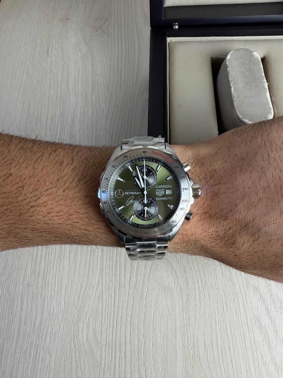 TAG HEUER CARRERA AMG PRATA VERDE 43MM