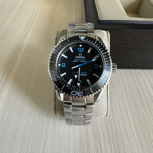 OMEGA SEAMASTER ULTRA DEEP PRETO 45MM