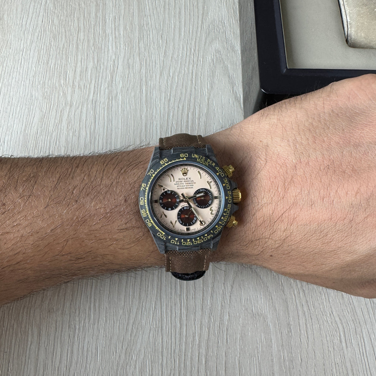 ROLEX DAYTONA DIW CARBONO MARROM ARABIC 40MM