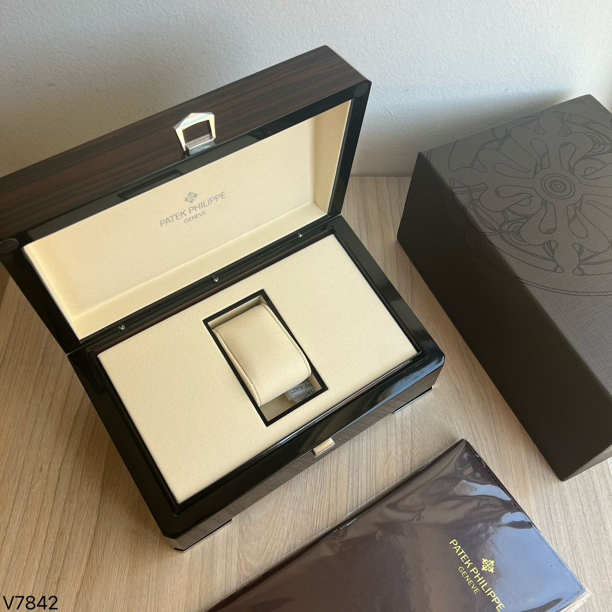 PATEK PHILIPPE ROSE COURO AUTOMATICO 44MM