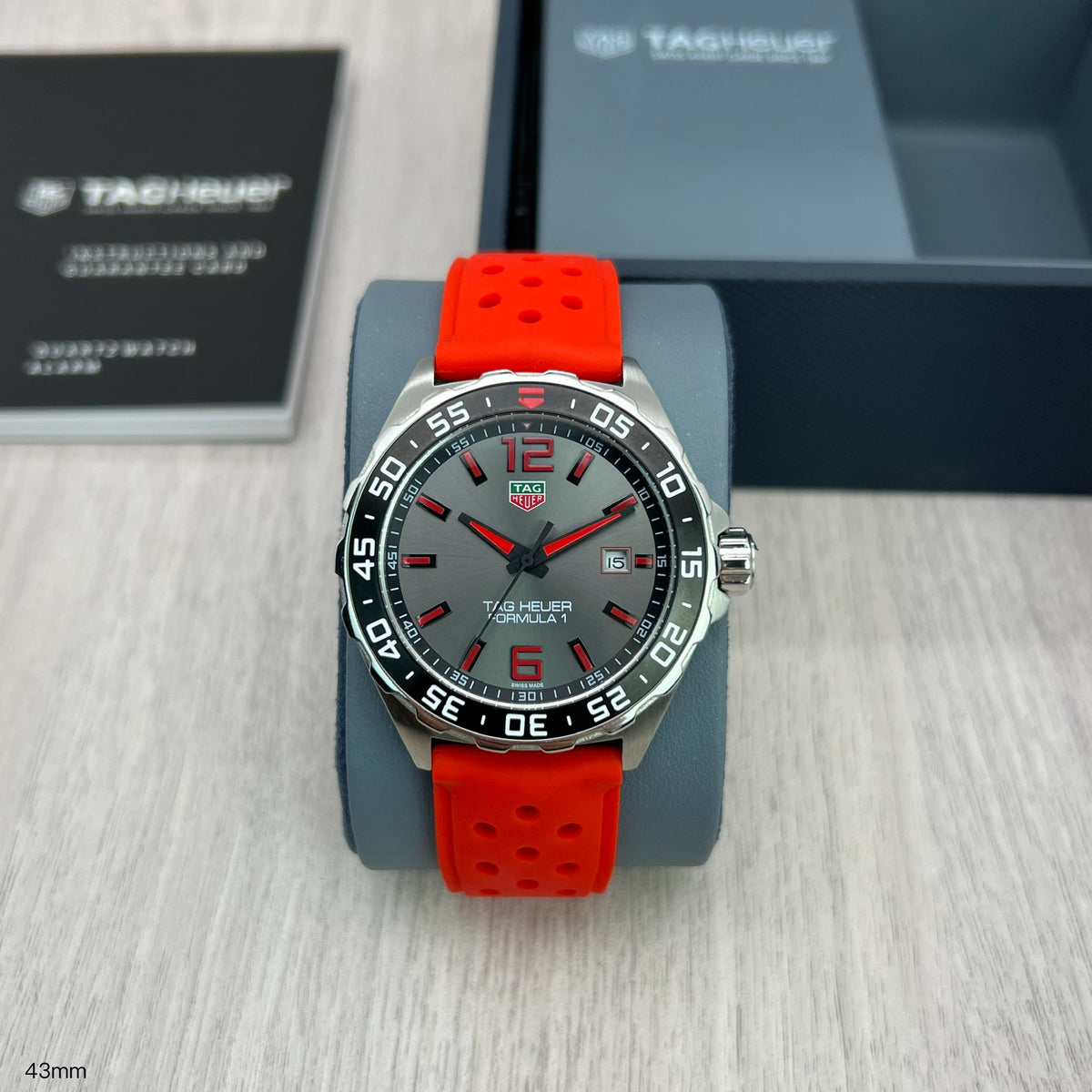 TAG HEUER F1 FORMULA 1 PRATA VERMELHO AUTOMÁTICO 43MM