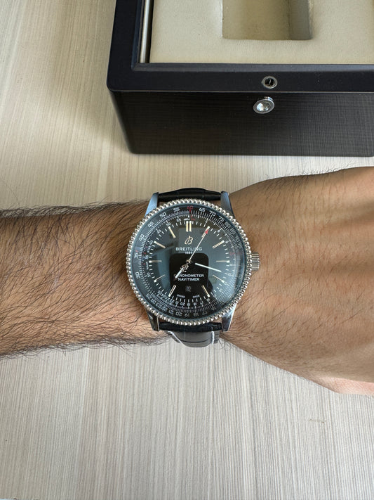 BREITLING NAVITIMER PRETO COURO AUTOMÁTICO 46MM
