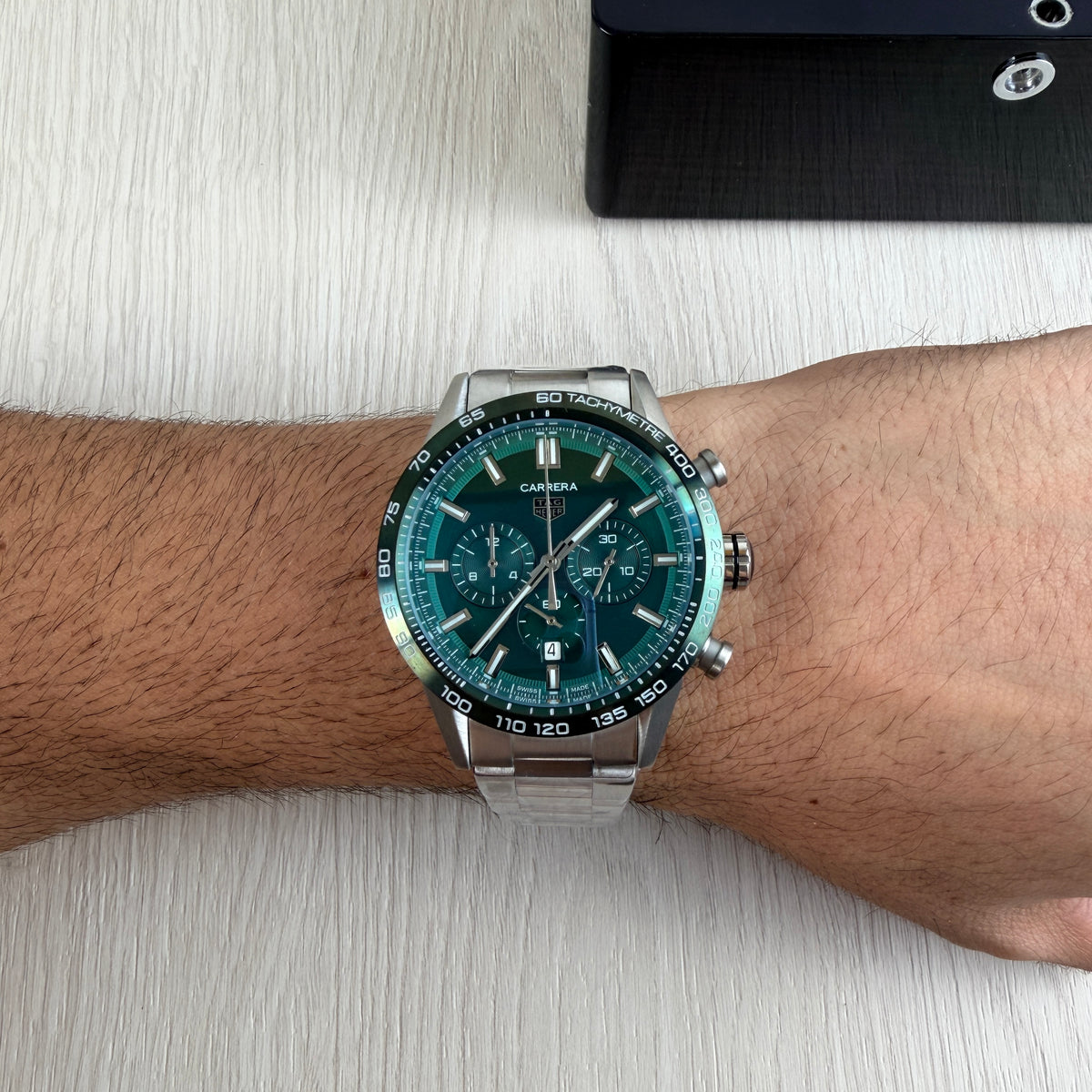 TAG HEUER CARRERA PRATA VERDE 44MM