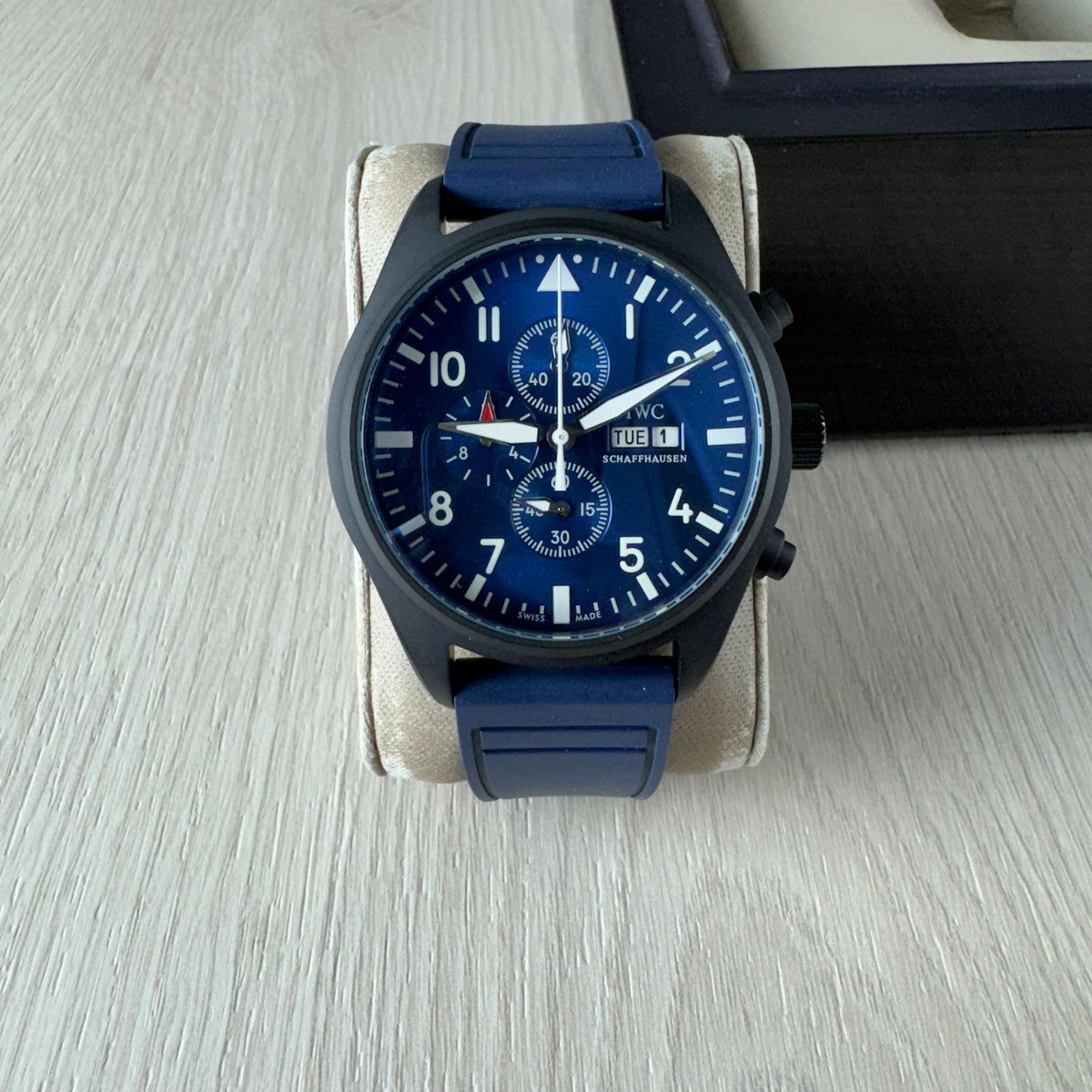 IWC PILOT TOP GUN PRETO AZUL 44M