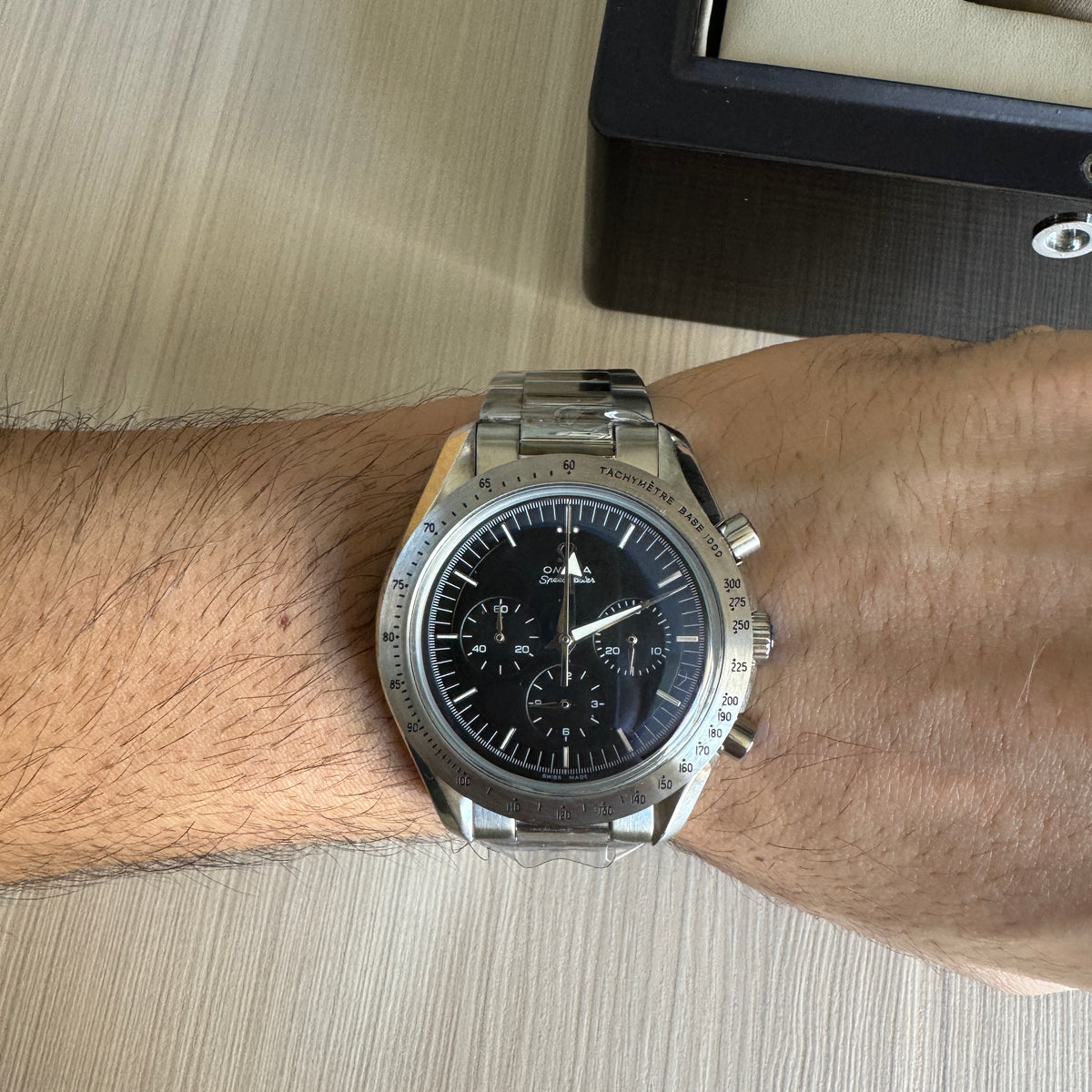 OMEGA SPEEDMASTER PRATA PRETO 44MM