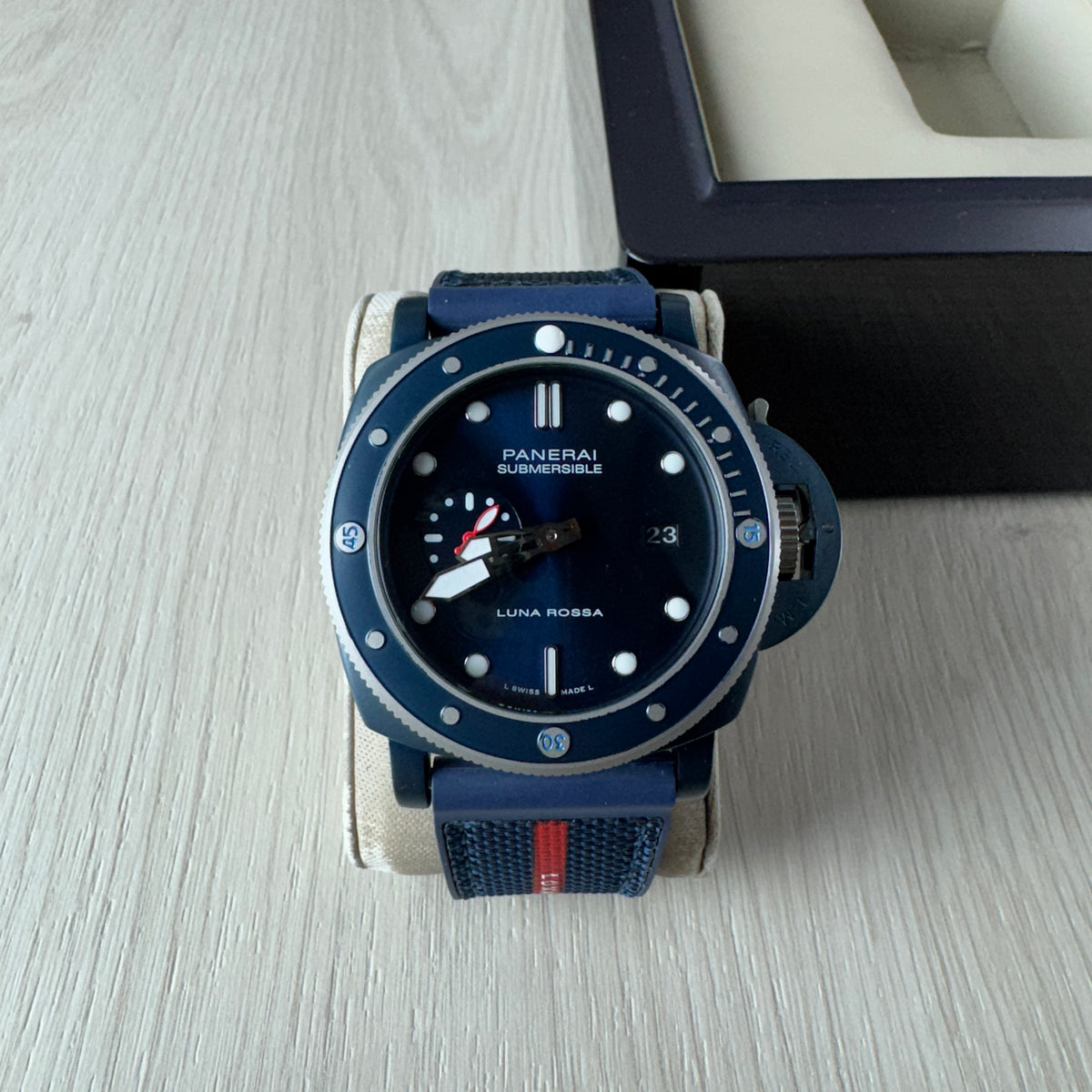 PANERAI SUBMERSIBLE LUNA ROSSA 44MM