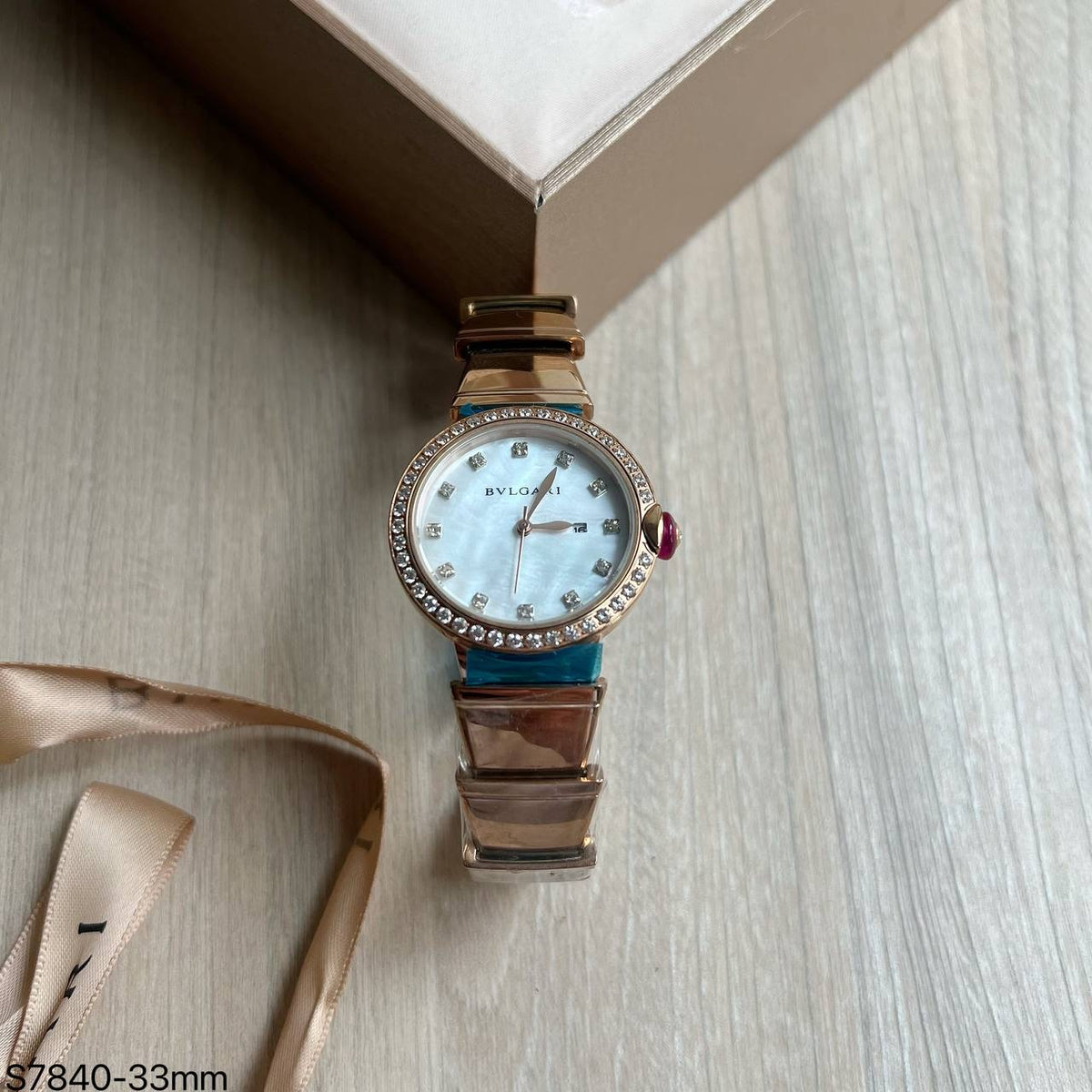 BVLGARI LUCEA ROSE BRANCO 33MM FEMININO